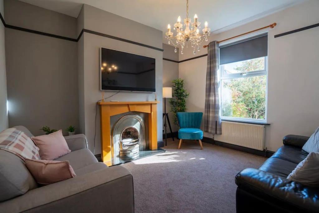 Spacious Town House Lytham St Annes Bagian luar foto